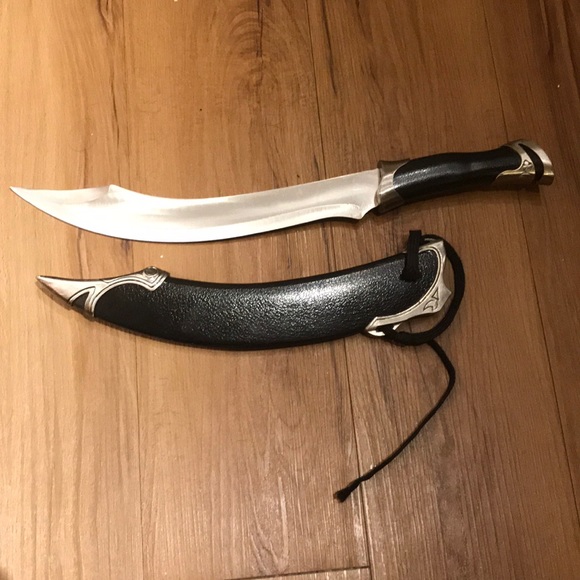 Aragorn’s Dagger - Picture 2 of 3